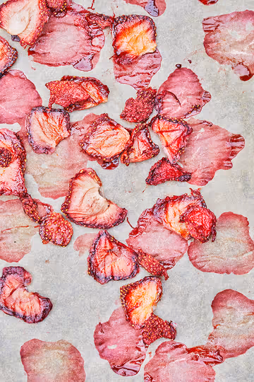 KRYDDERSNAPS JORDBÆR // POLITIKENS FORLAG // ANNE HJERNØE