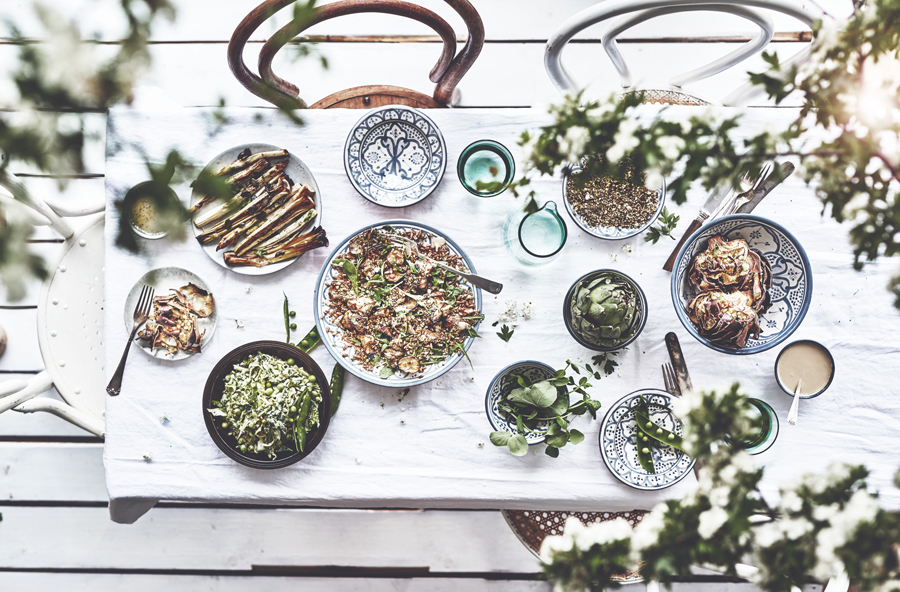 SPRING TABLE // EMMA MARTINY